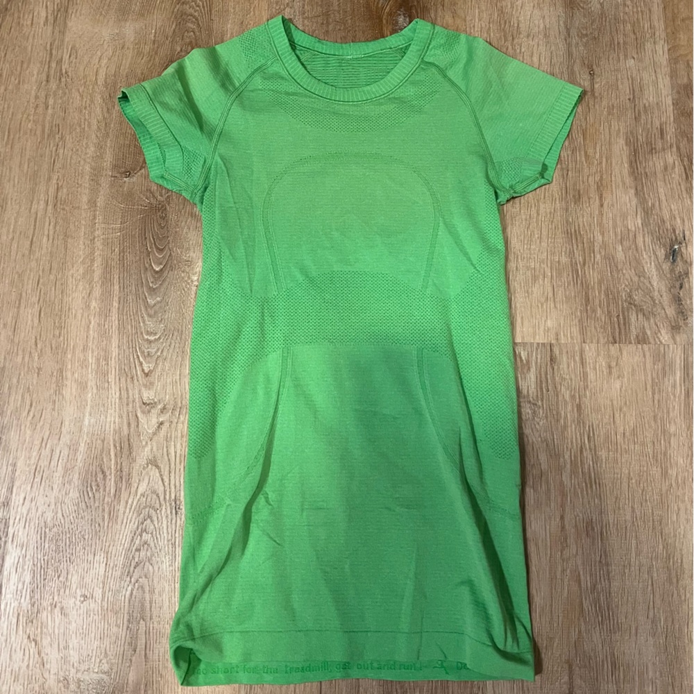 Lululemon swiftly t-shirt